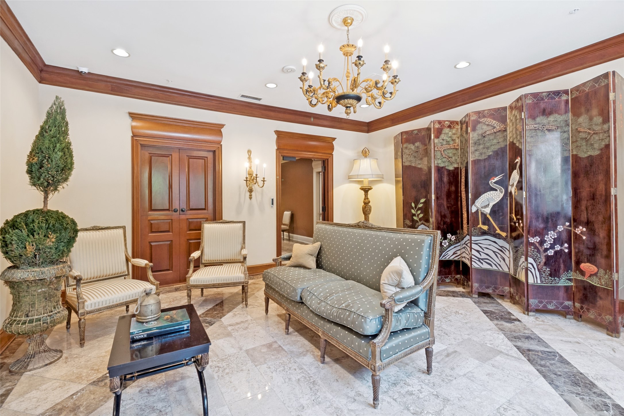 2848 Woodside Street Dallas TX 75204