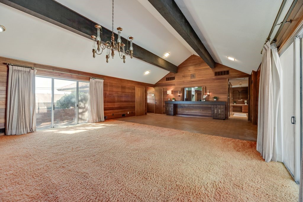 901 Spears Street Bowie TX 76230