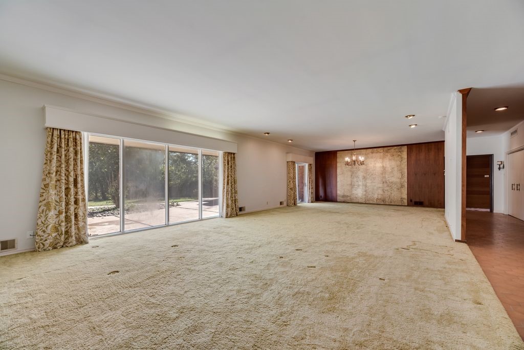 901 Spears Street Bowie TX 76230