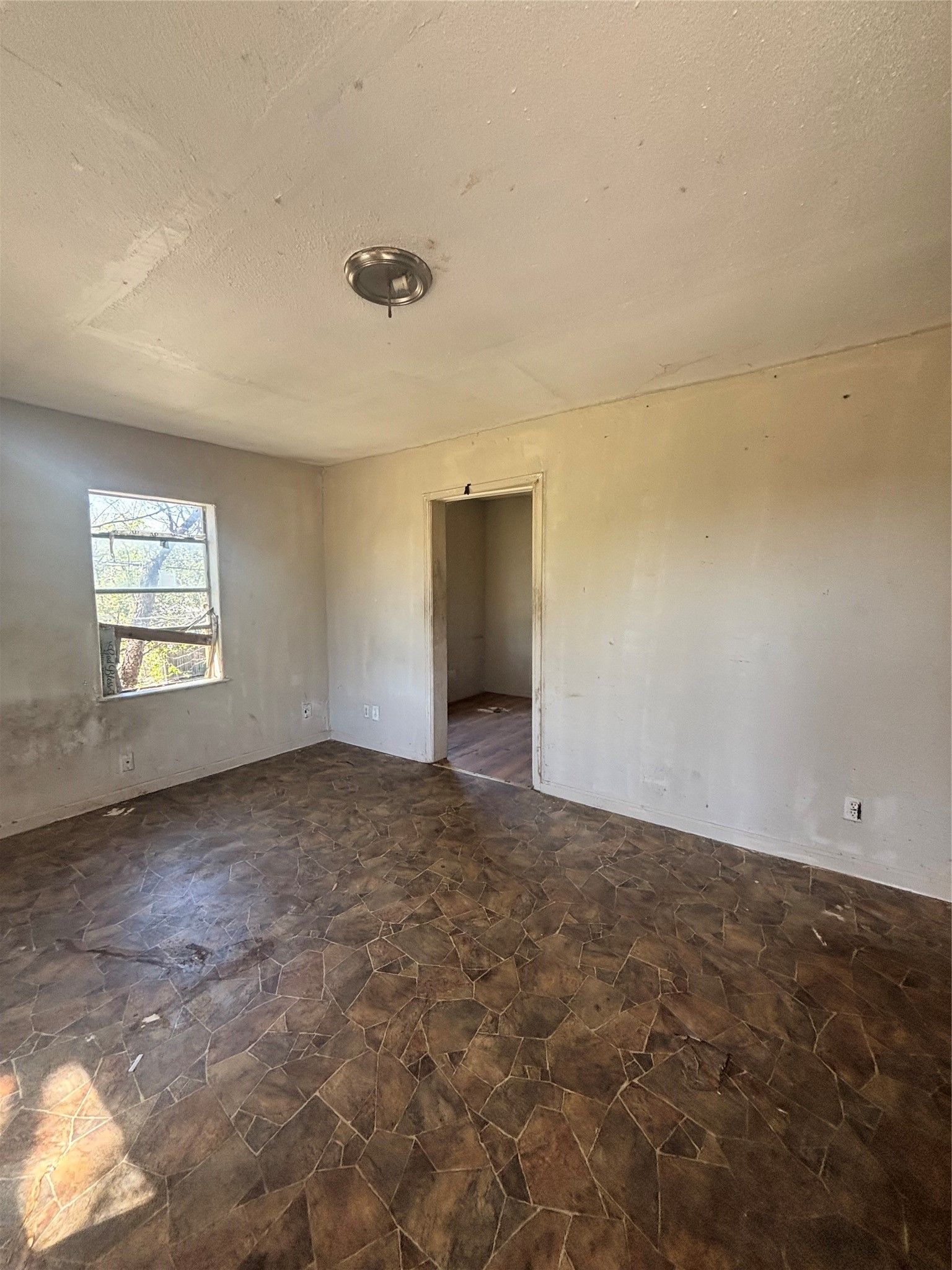 1201 E Davis Avenue Fort Worth TX 76104