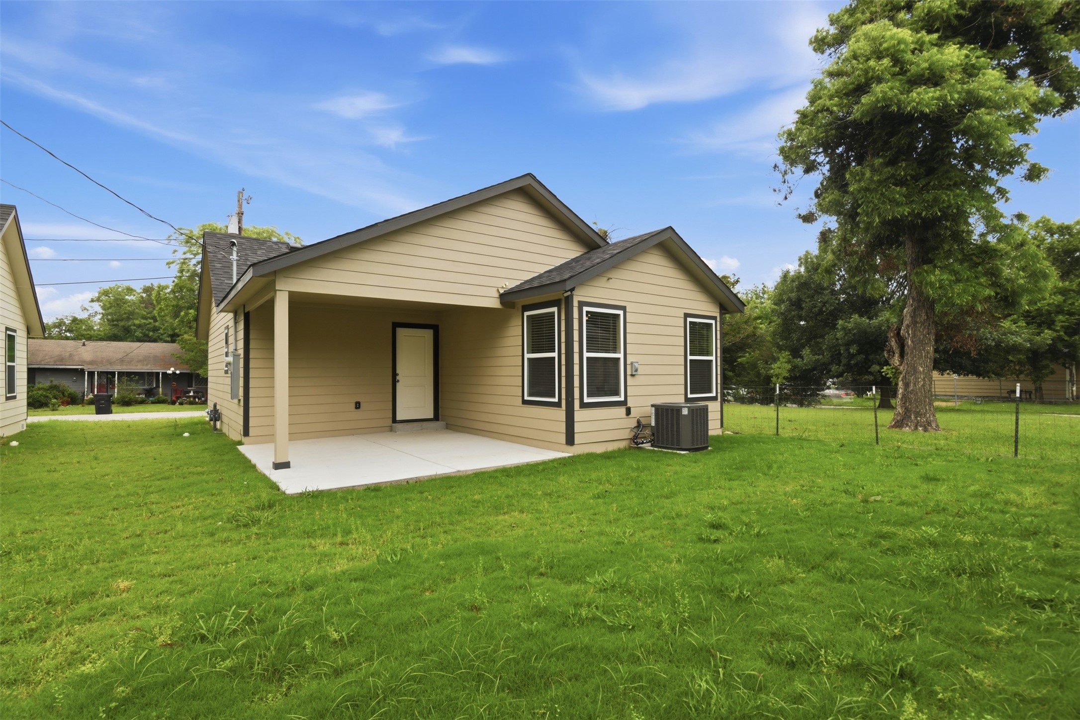 1618 Cleveland Street Greenville TX 75401