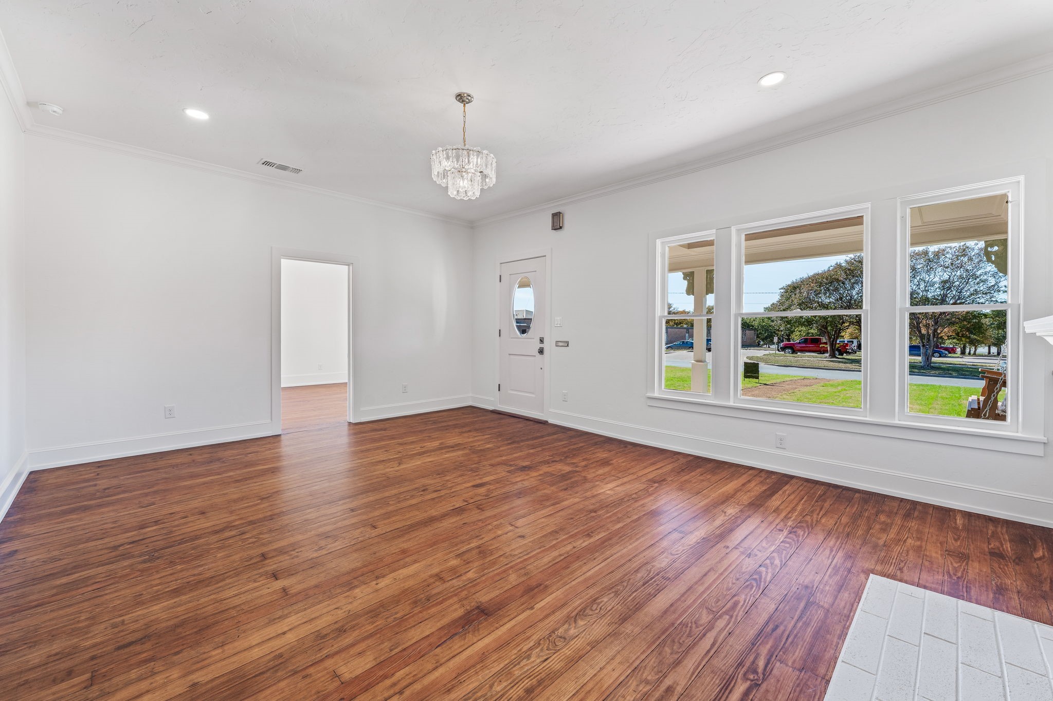 915 Cherry Street Graham TX 76450