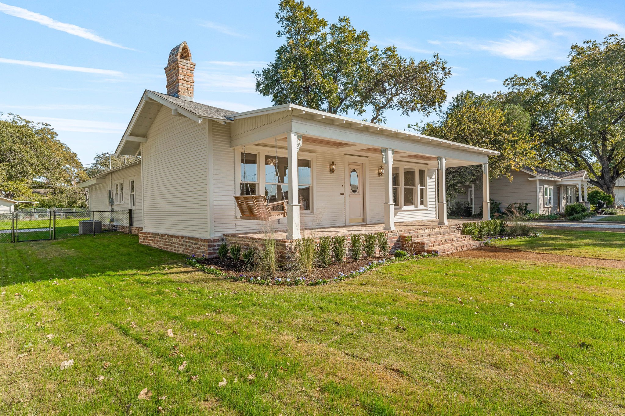 915 Cherry Street Graham TX 76450