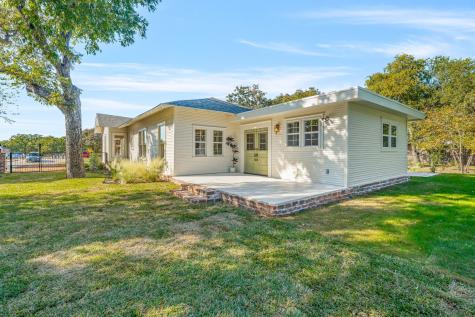 915 Cherry Street Graham TX 76450