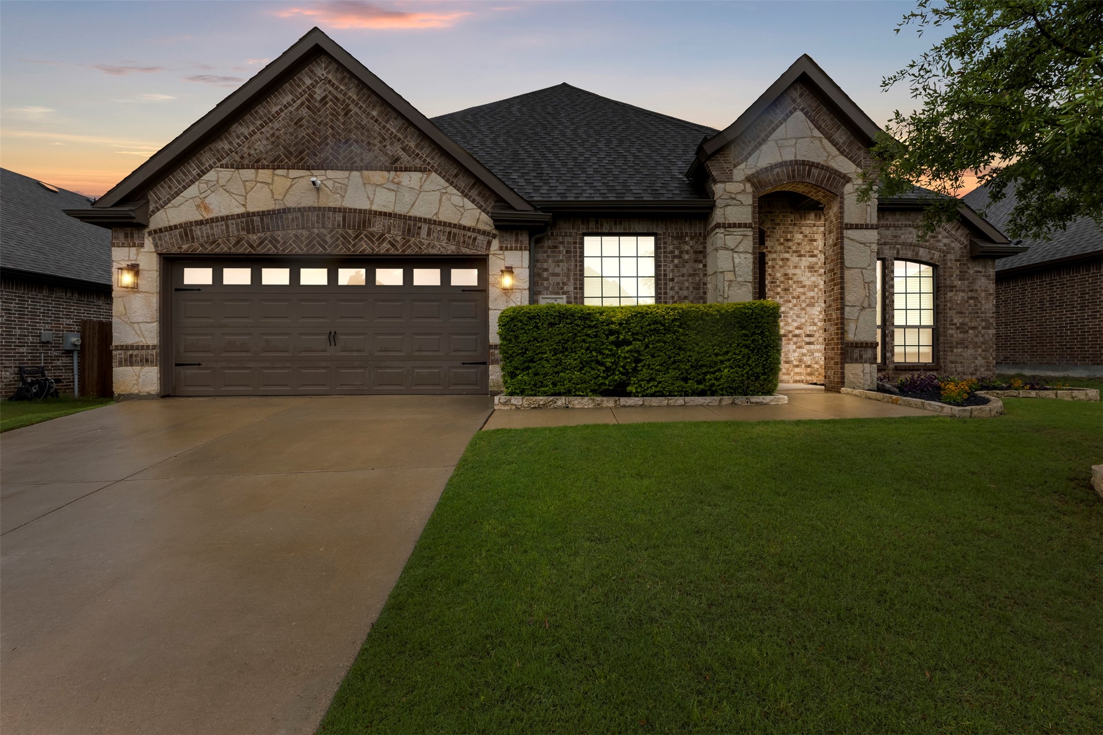 354 Wolf Creek Drive Waxahachie TX 75165