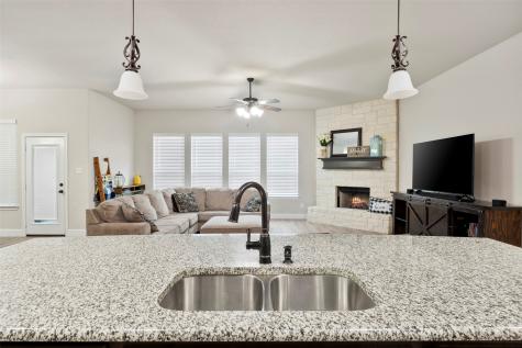 354 Wolf Creek Drive Waxahachie TX 75165