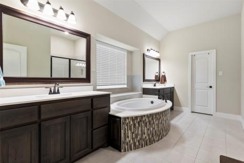 354 Wolf Creek Drive Waxahachie TX 75165