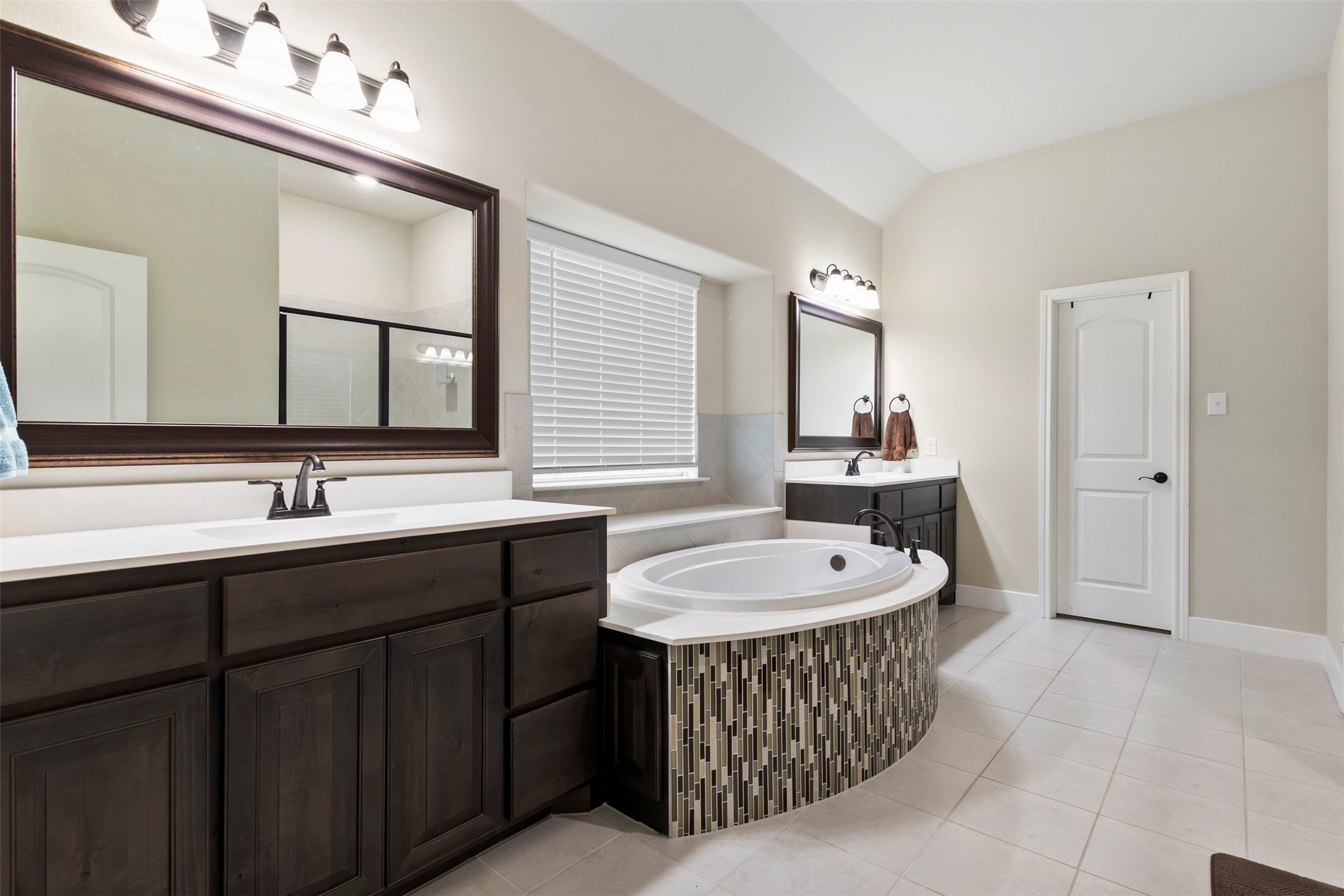 354 Wolf Creek Drive Waxahachie TX 75165