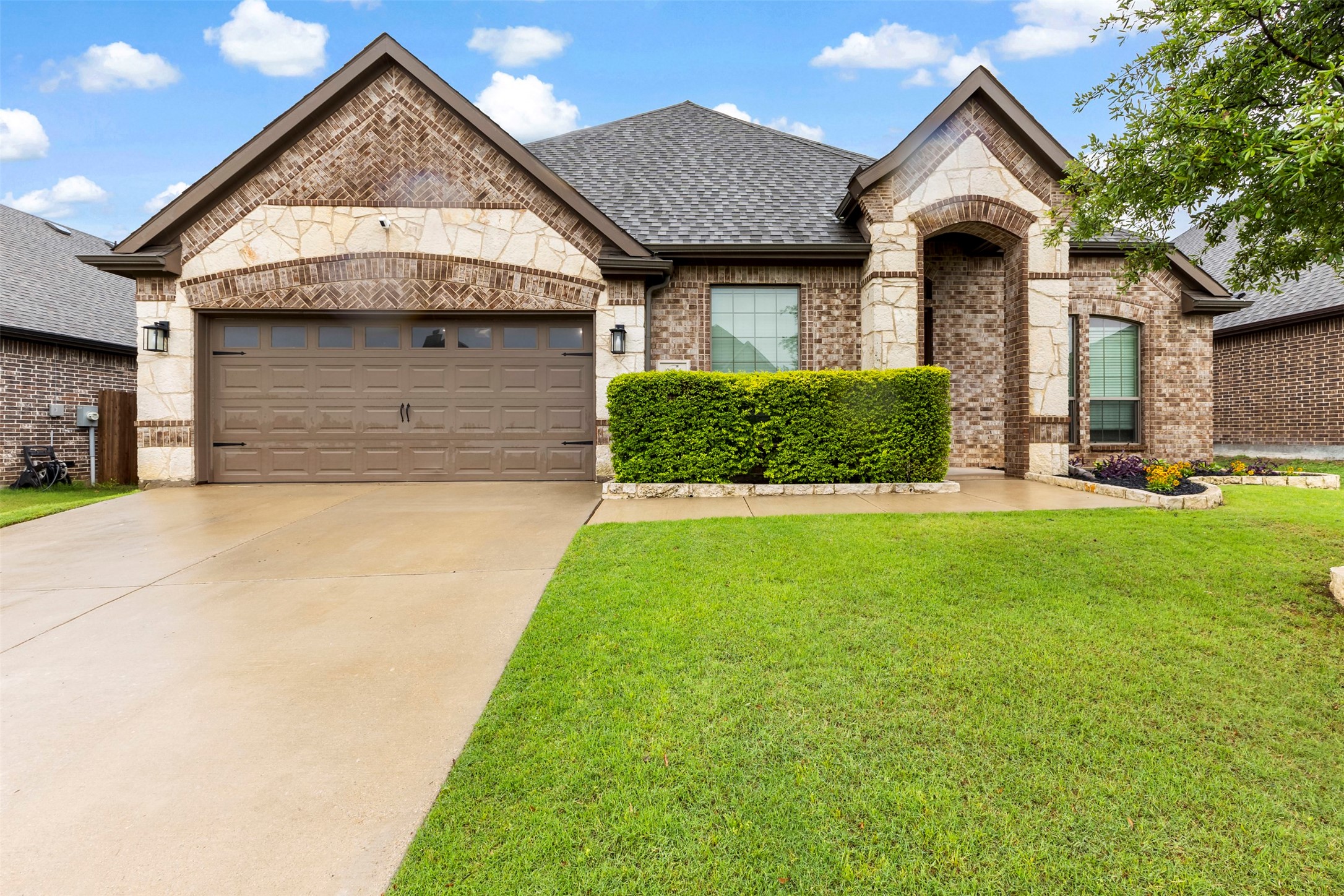 354 Wolf Creek Drive Waxahachie TX 75165
