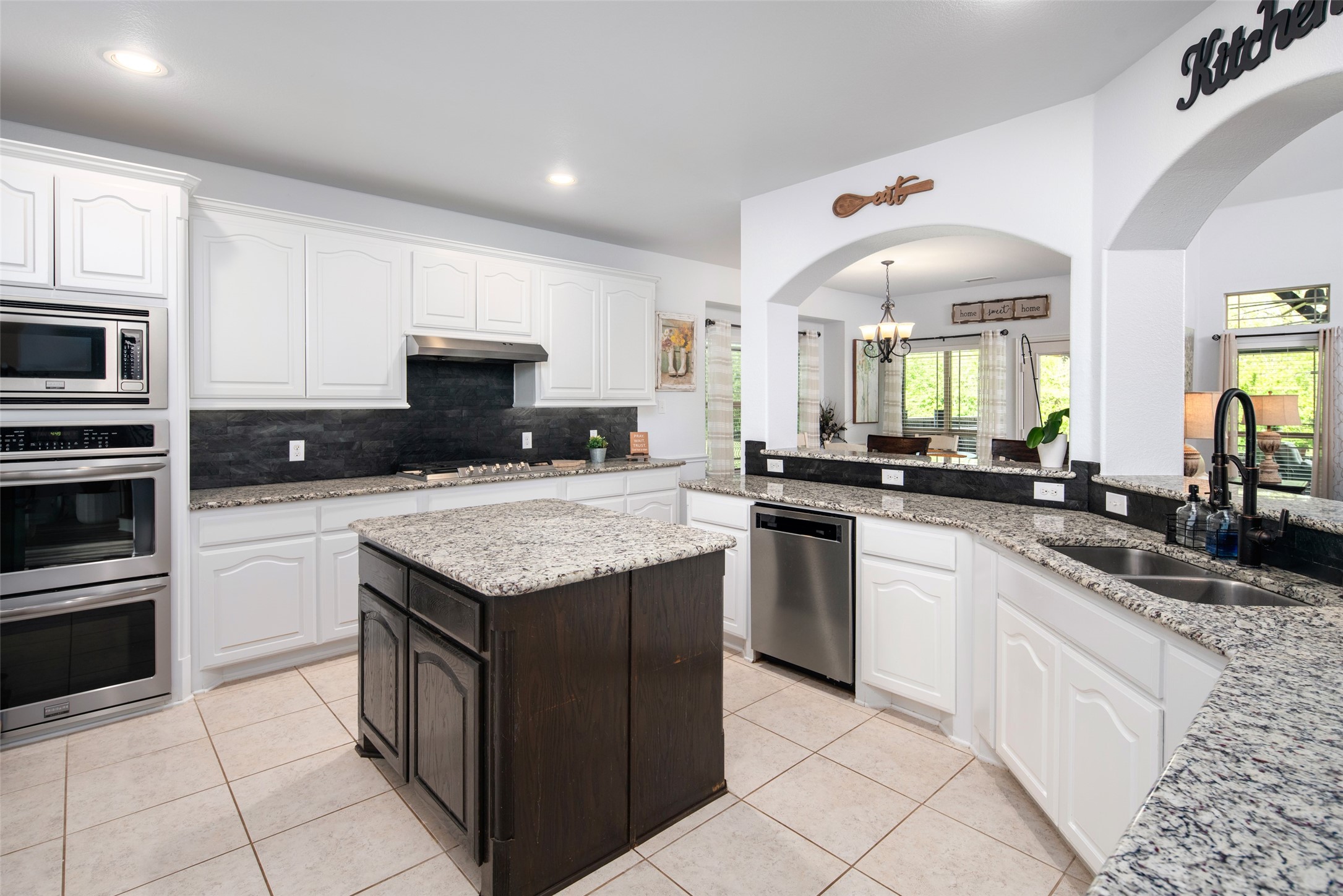 145 Las Colinas Trail Cross Roads TX 76227