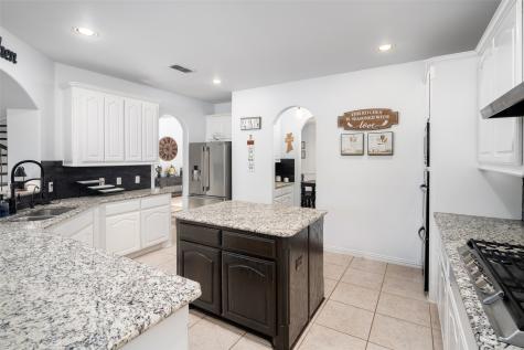 145 Las Colinas Trail Cross Roads TX 76227