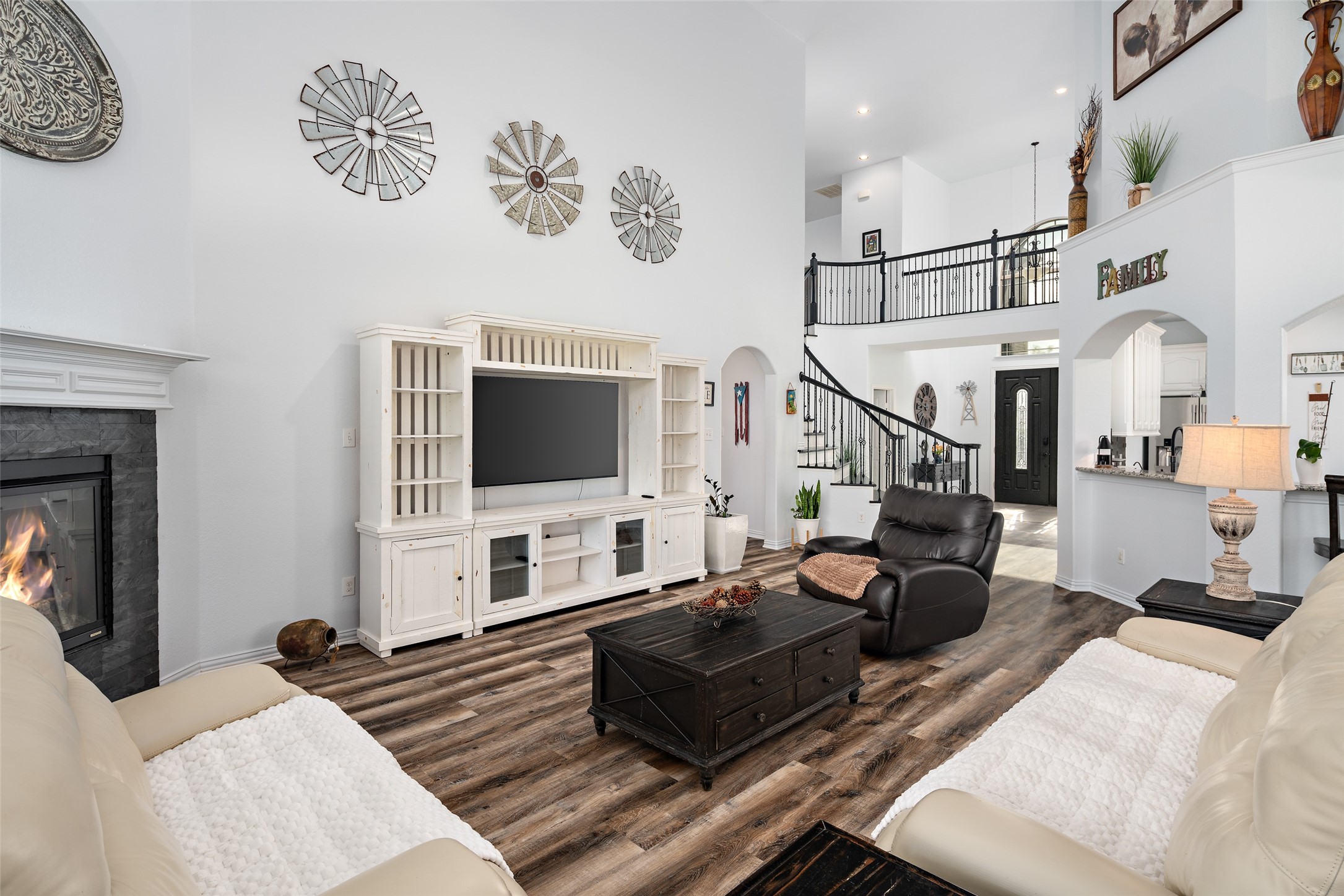 145 Las Colinas Trail Cross Roads TX 76227
