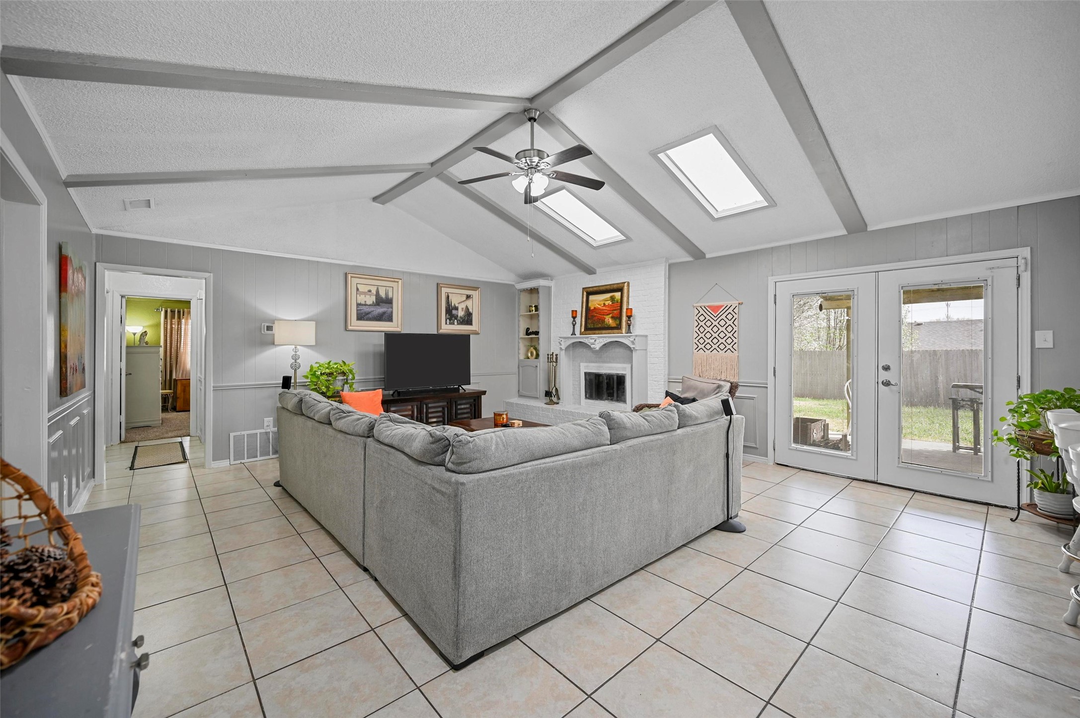 1908 Overbrook Drive Arlington TX 76014