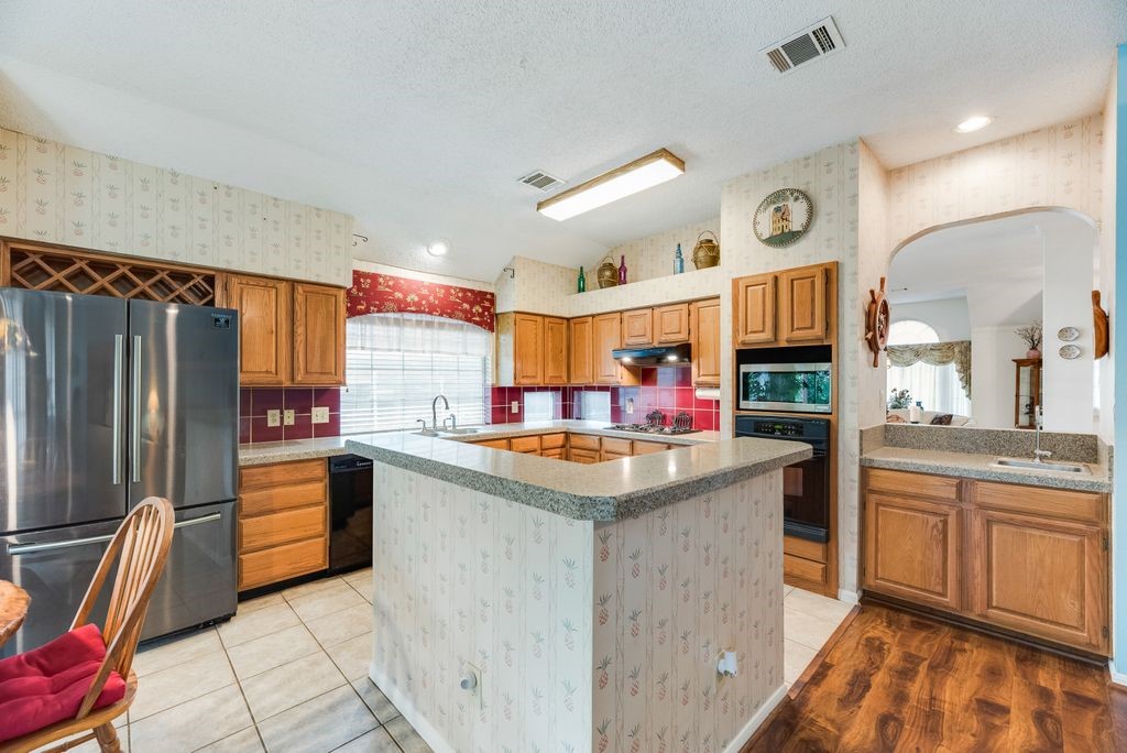 2114 Greenstone Trail Carrollton TX 75010