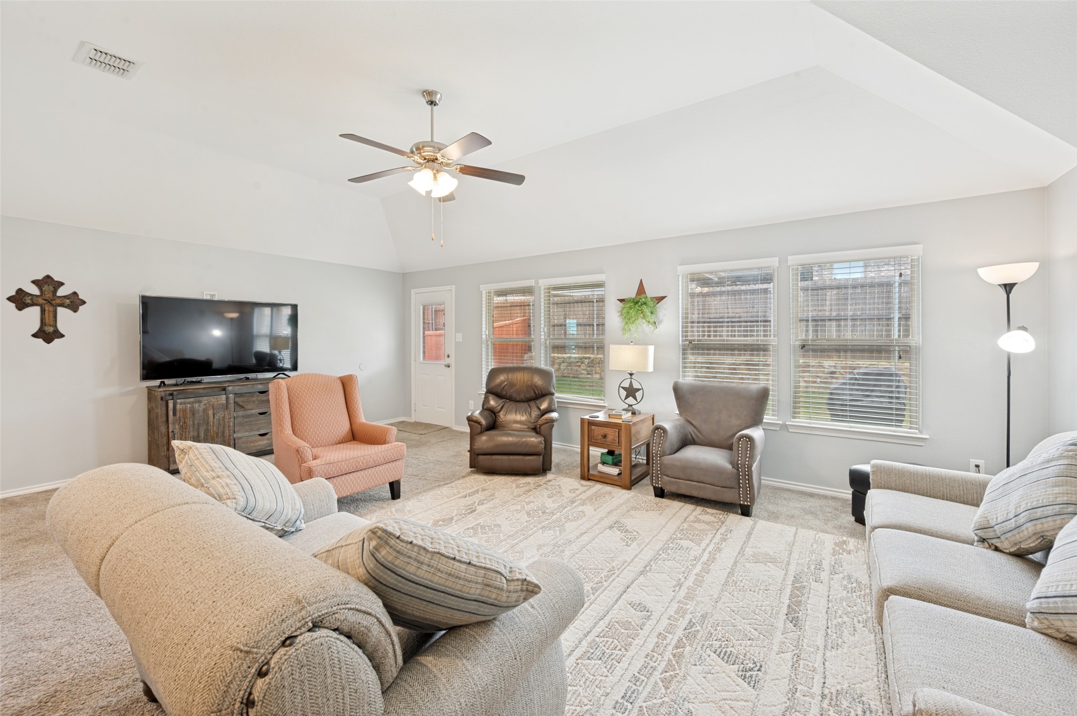 3905 Bridle Path Lane Sanger TX 76266