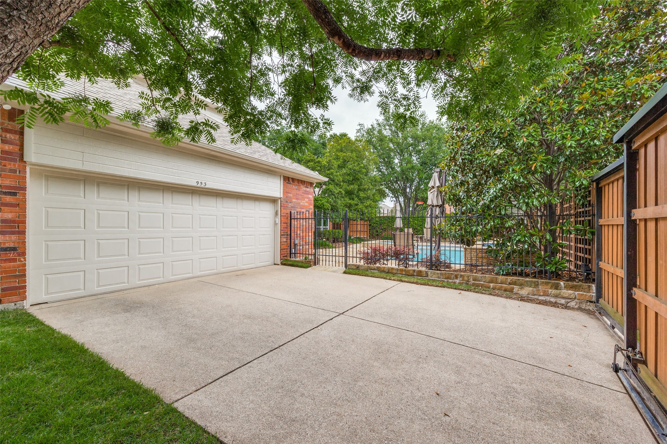 953 Creek Crossing Coppell TX 75019