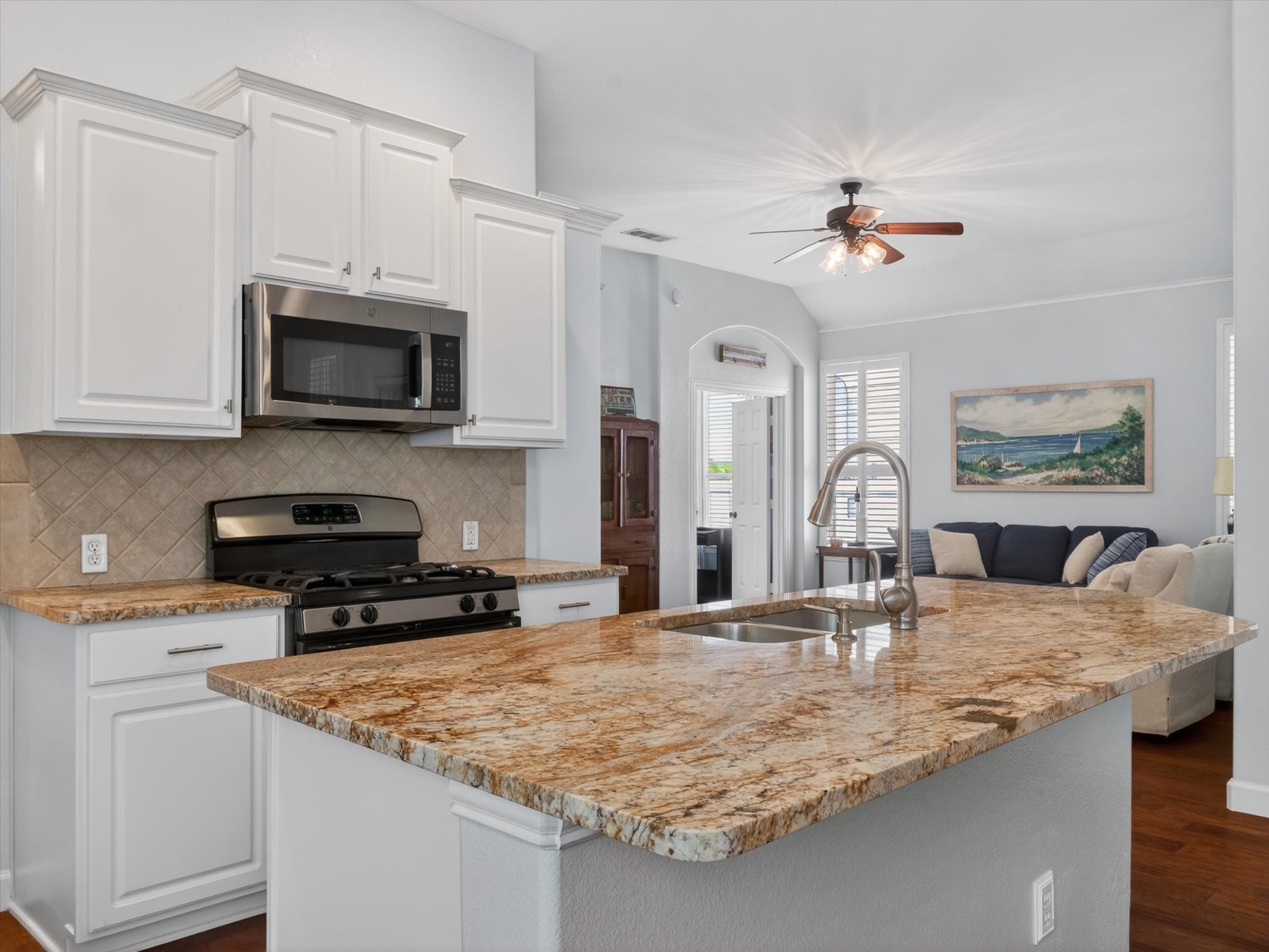 1405 Cherokee Rose Trail Savannah TX 76227