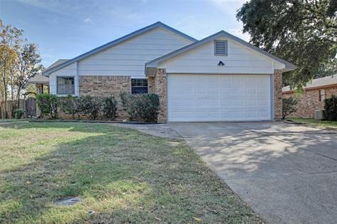 3010 Meadow Creek Court Grand Prairie TX 75052