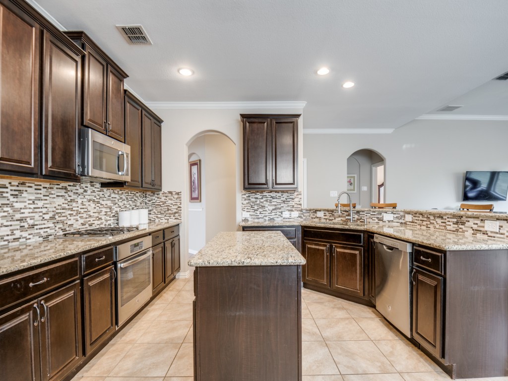 924 Blanco Lane Mckinney TX 75071