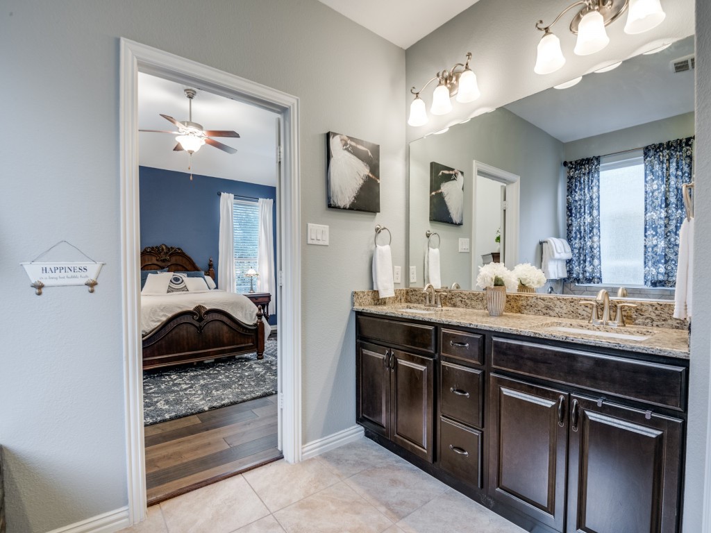 924 Blanco Lane Mckinney TX 75071