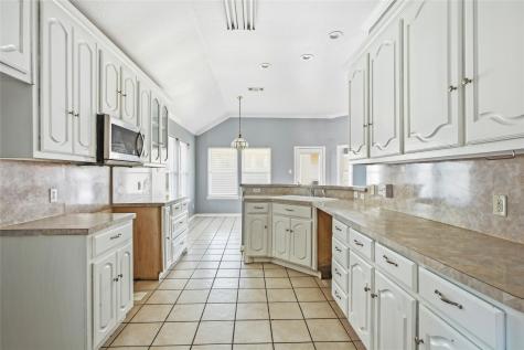 1114 San Miguel Drive Duncanville TX 75137
