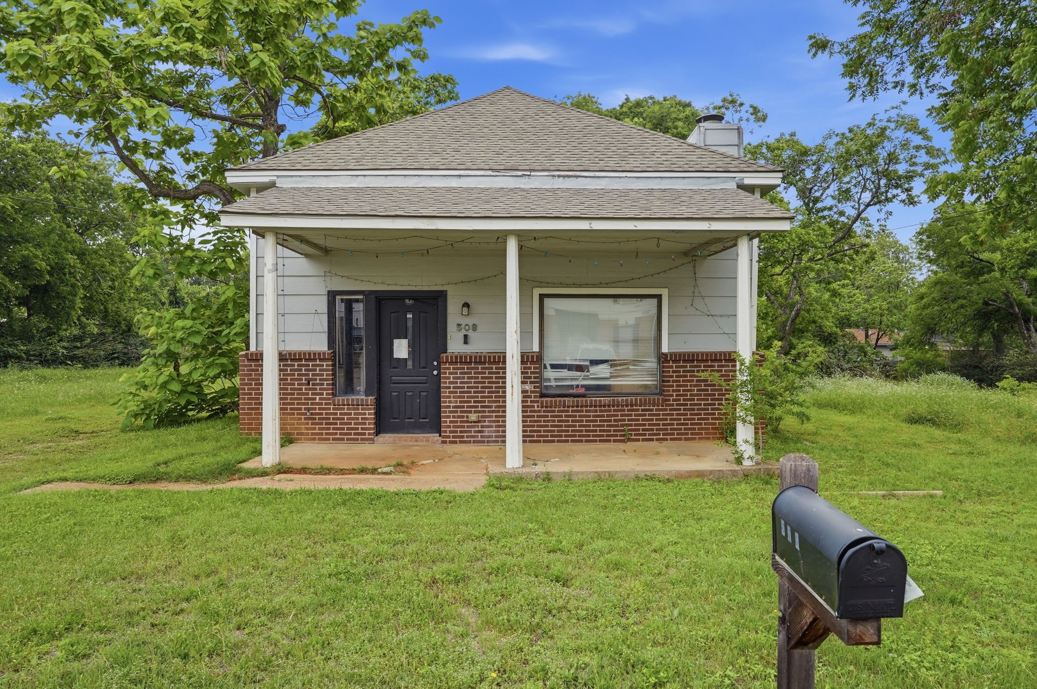 508 W Willingham Street Cleburne TX 76033