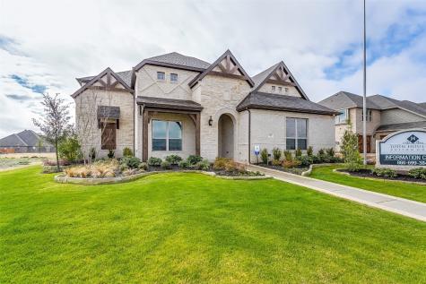 612 Bush Avenue Waxahachie TX 75165