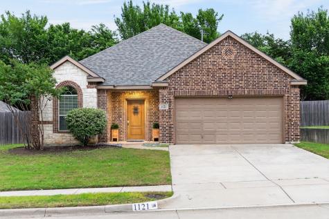 1121 Hidden Lake Drive Burleson TX 76028