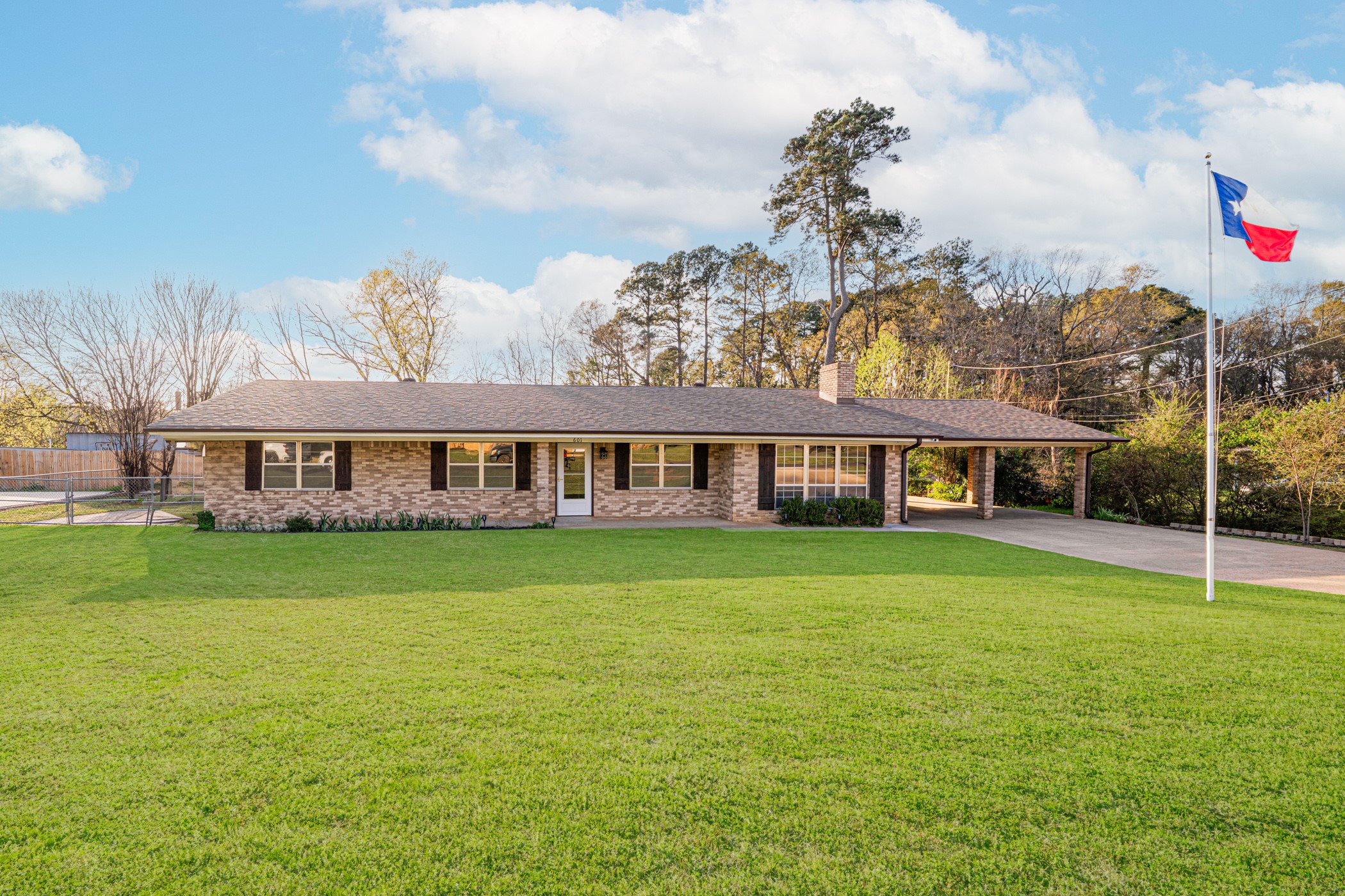 601 S Vernon Street White Oak TX 75693