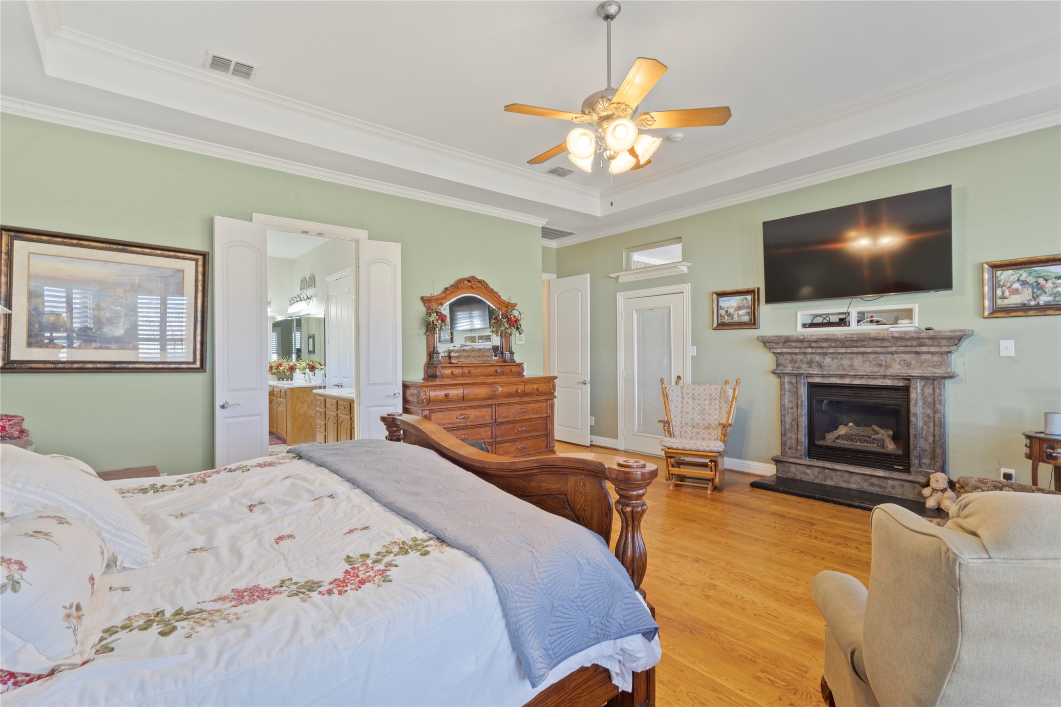 143 Southwood Drive Burleson TX 76028