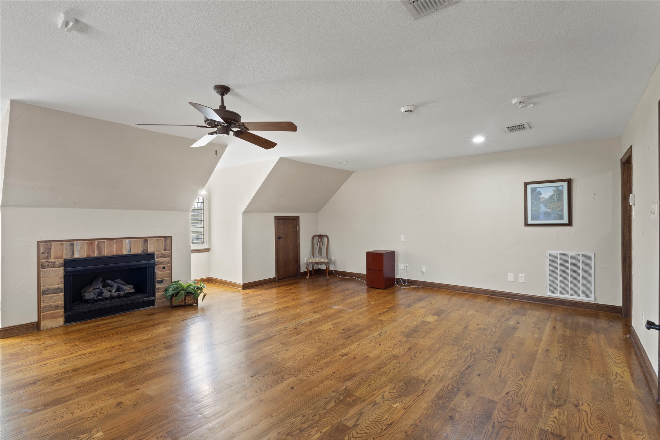 143 Southwood Drive Burleson TX 76028