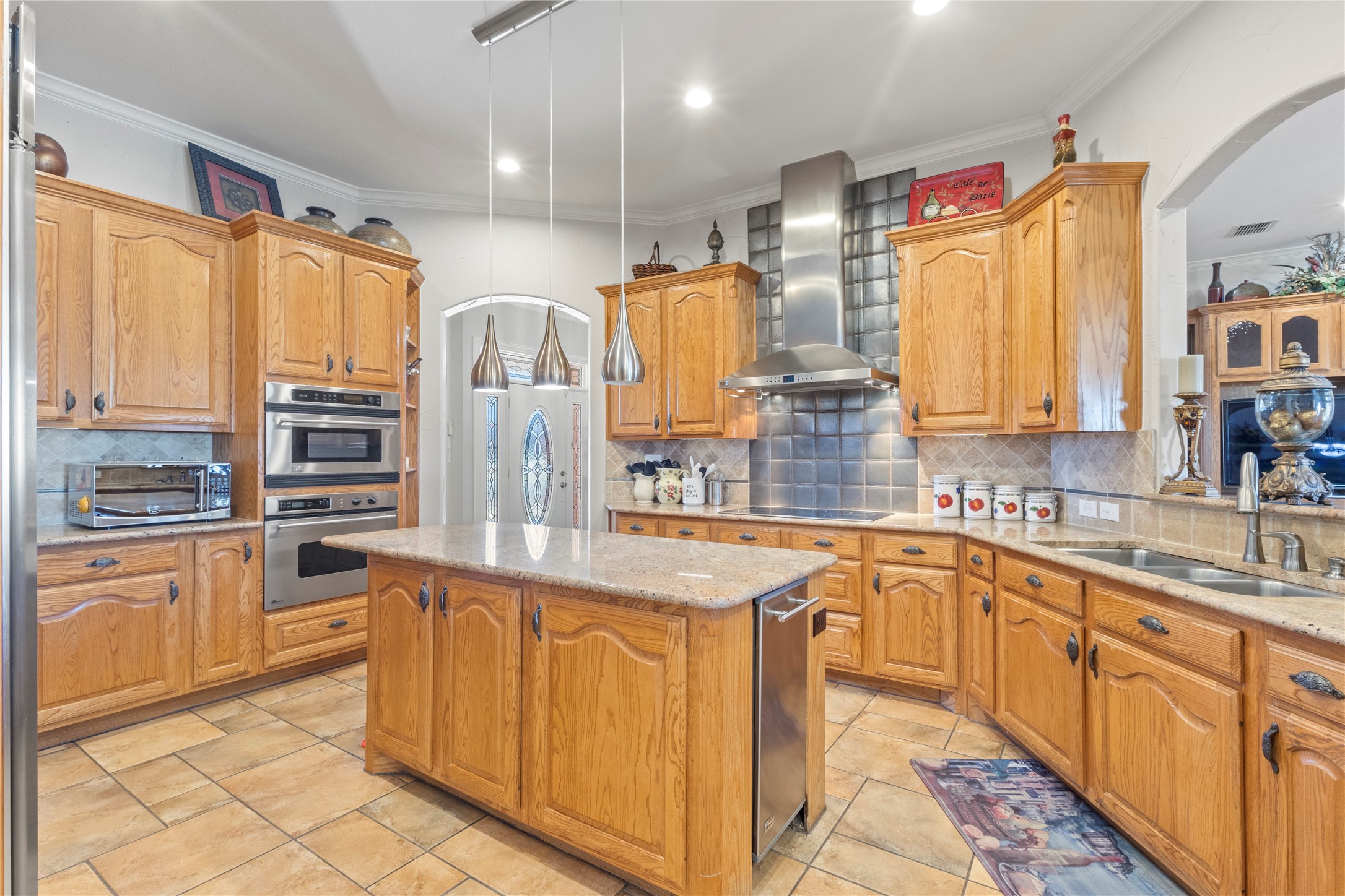143 Southwood Drive Burleson TX 76028