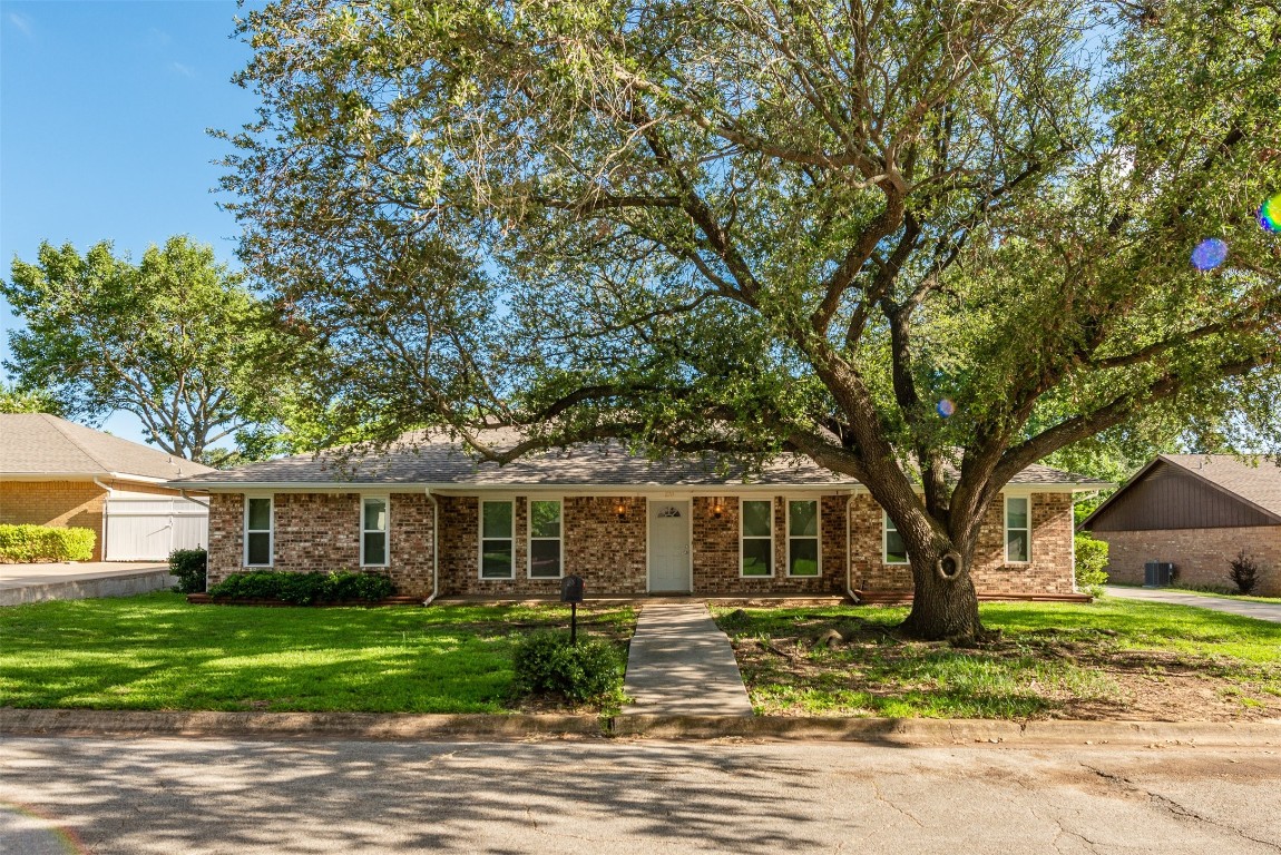 820 Skylark Drive Denton TX 76205
