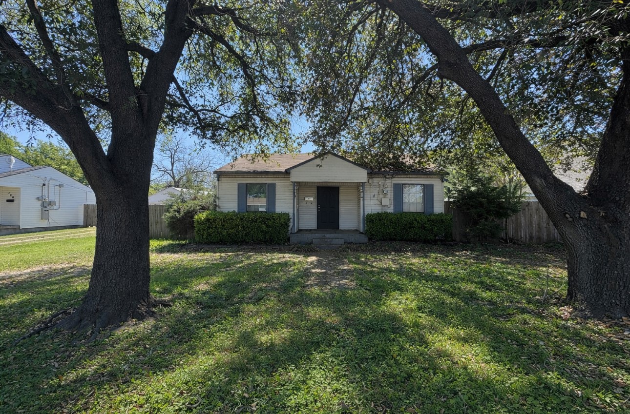 730 Sunset Drive Irving TX 75061