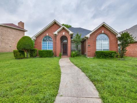 1503 Dutchman Creek Drive Desoto TX 75115