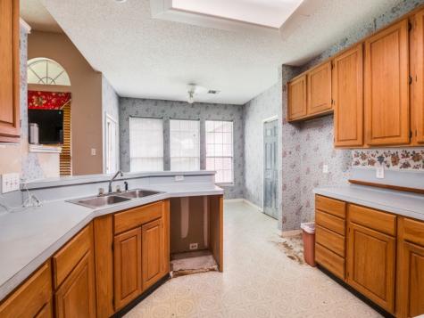 1503 Dutchman Creek Drive Desoto TX 75115