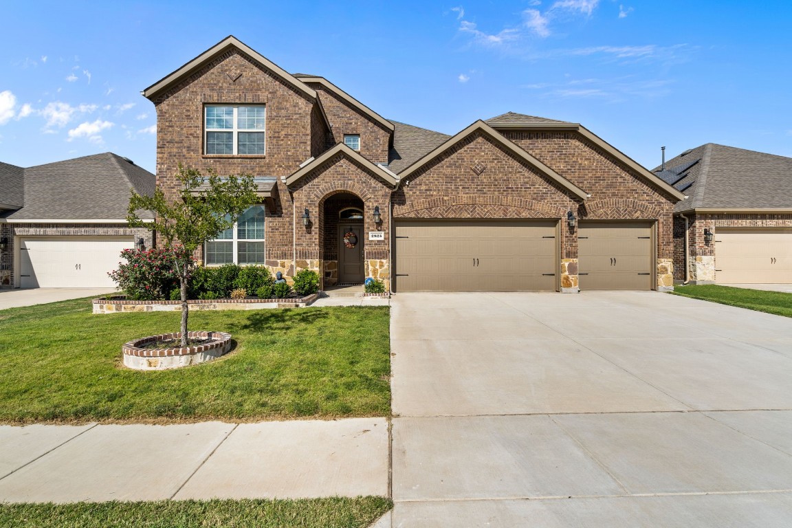 2825 Grizzly Road Aubrey TX 76227