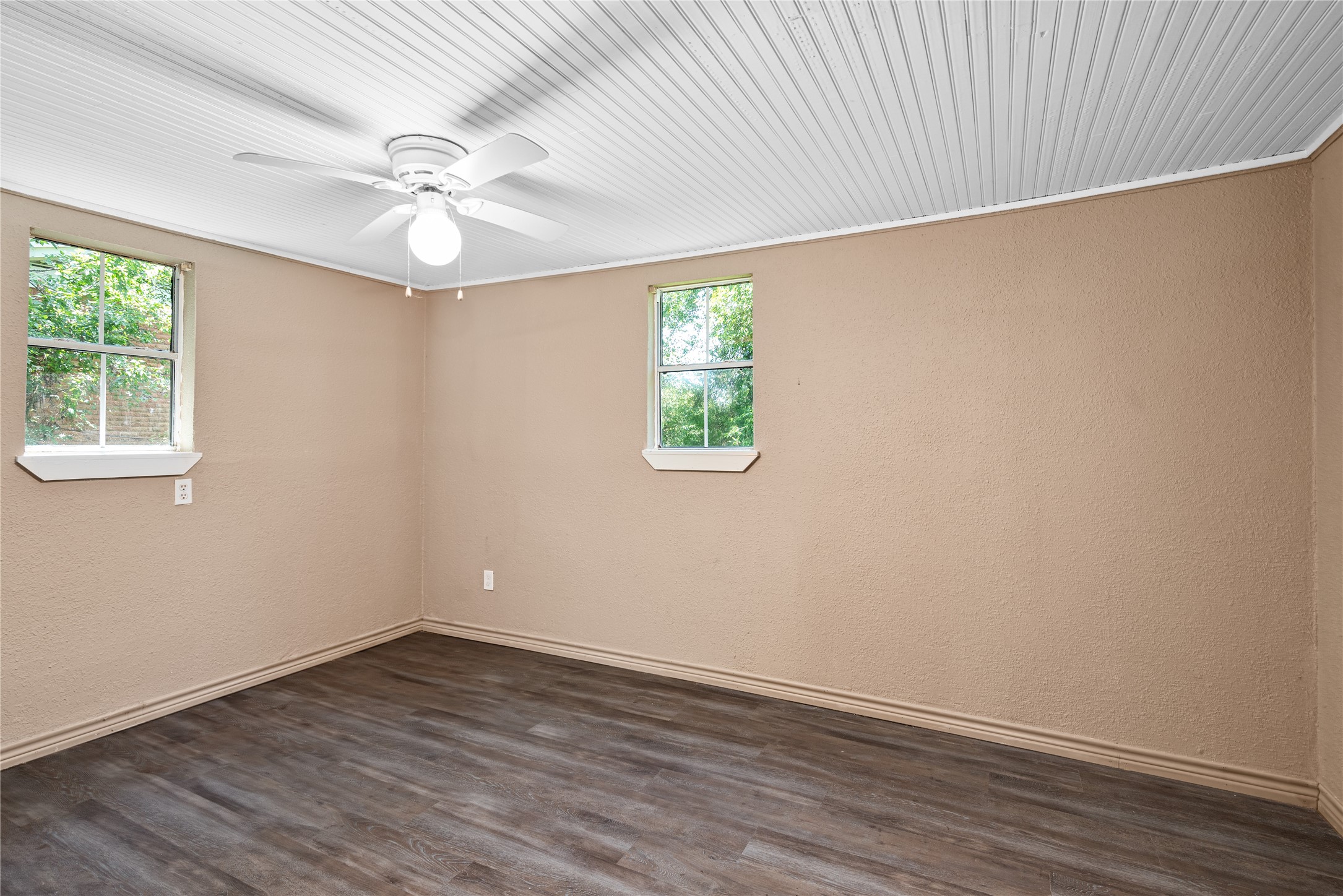 405 Walker Street Eustace TX 75124