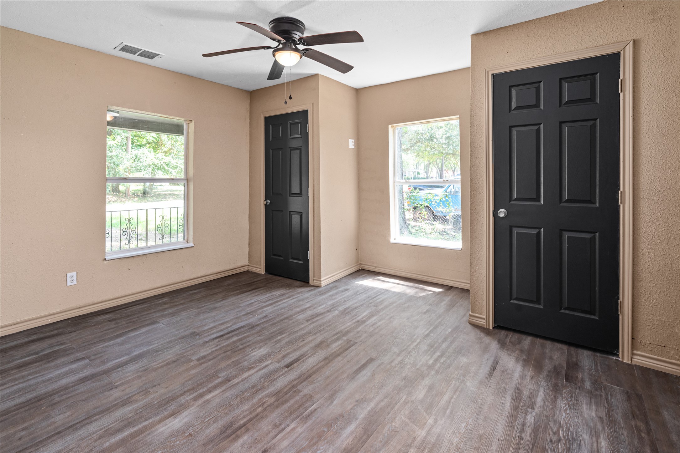 405 Walker Street Eustace TX 75124