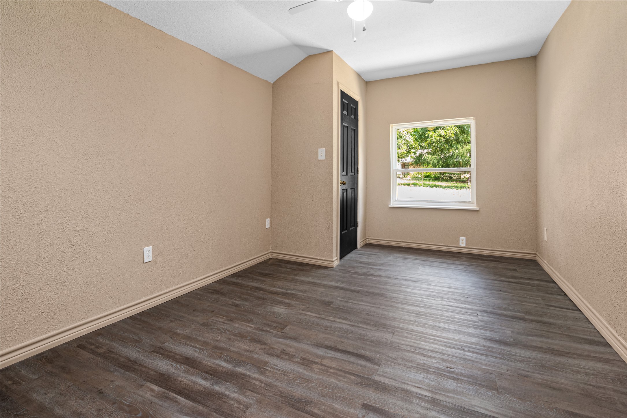 405 Walker Street Eustace TX 75124
