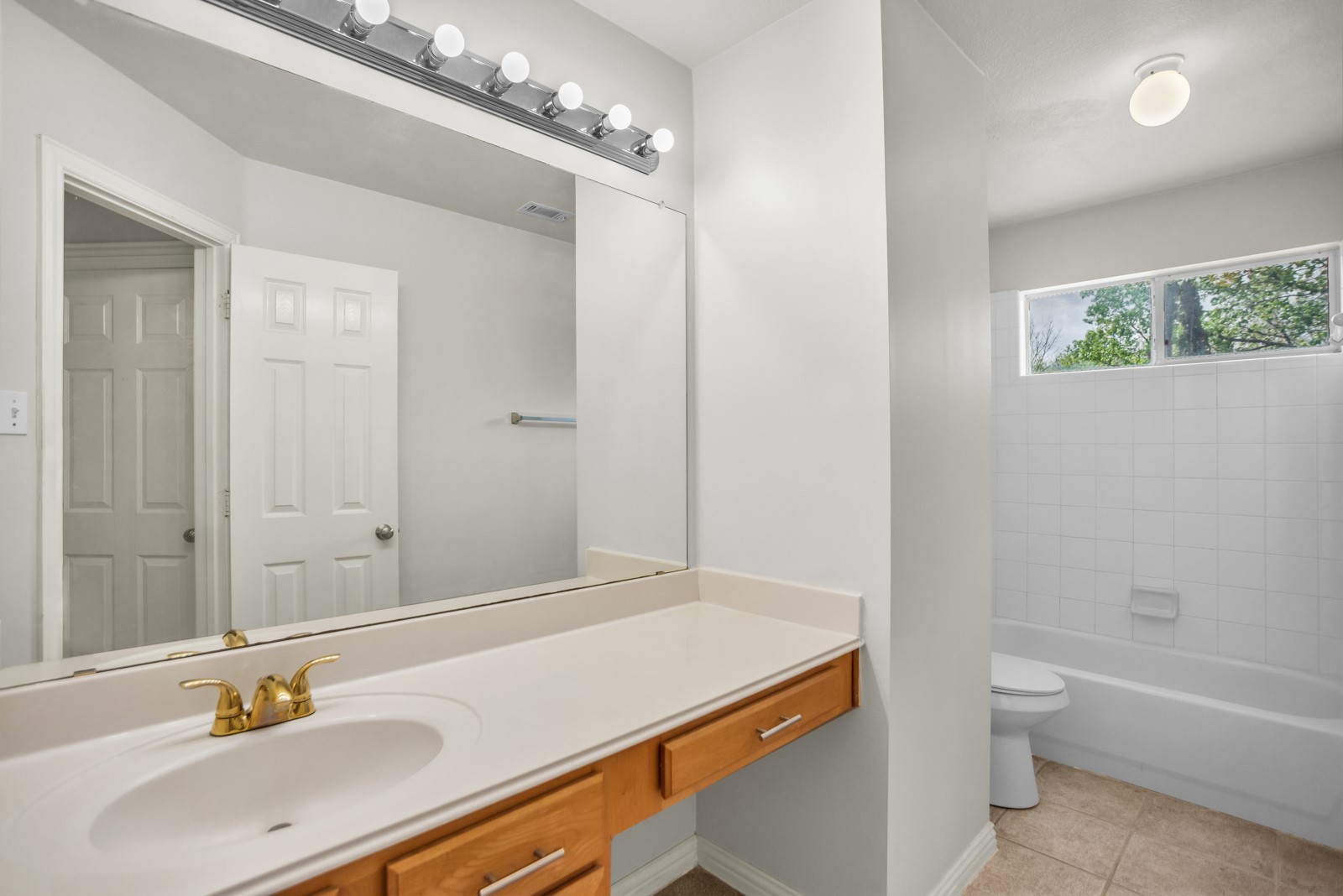 2106 Indian Trail Rowlett TX 75088