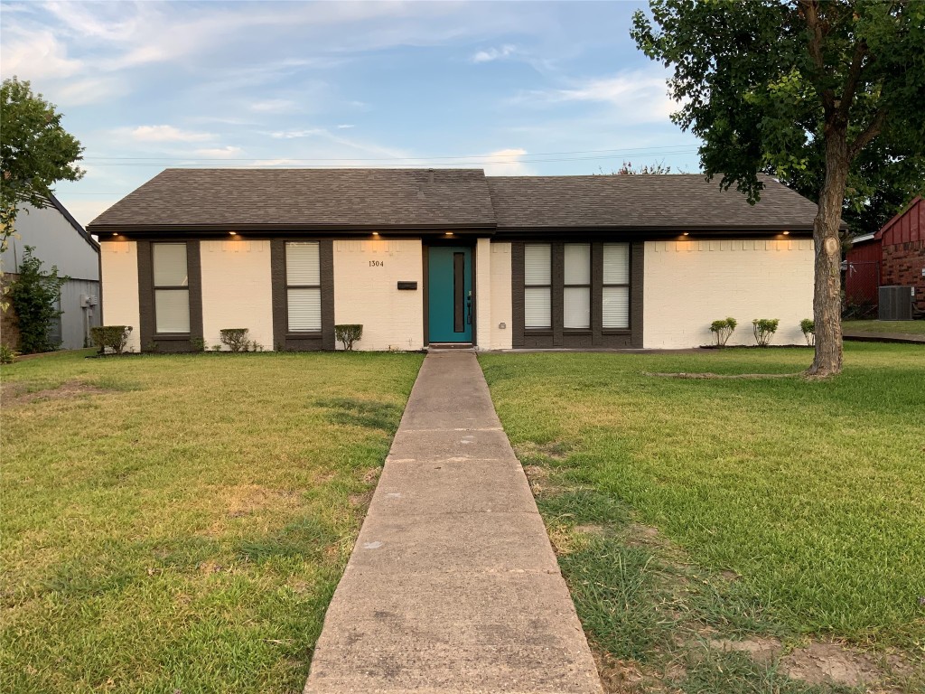 1304 Ross Lane Seagoville TX 75159