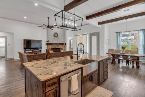 2037 Pinnell Prairie Weatherford TX 76088