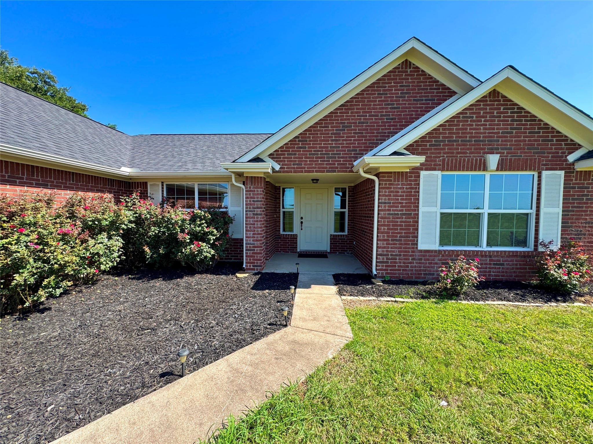3506 Farm Land Court Granbury TX 76048