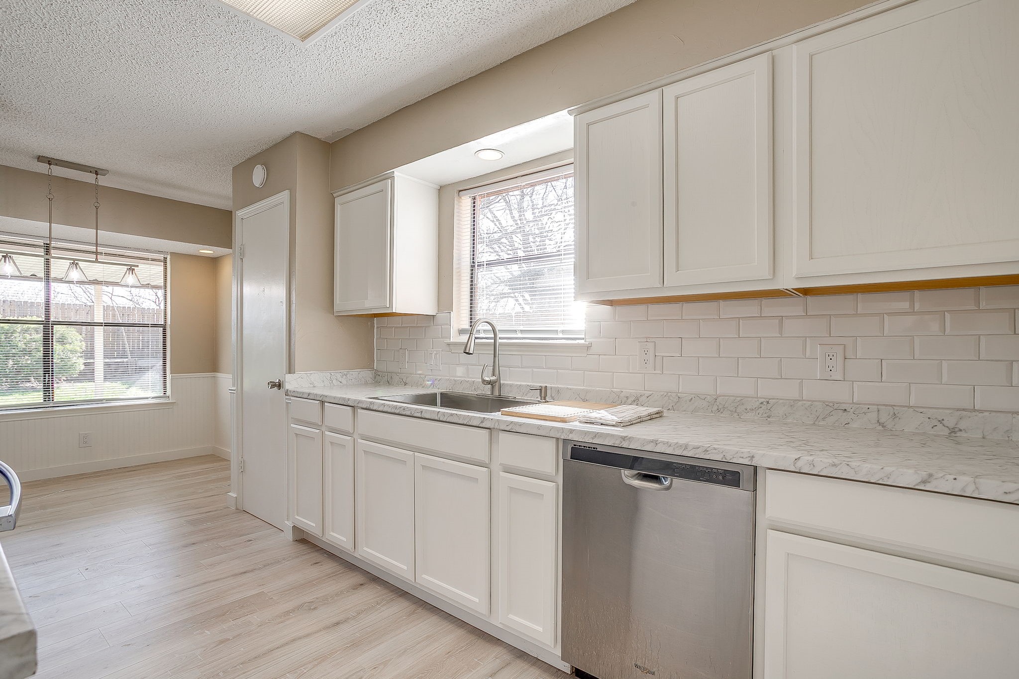 1812 Briar Run Benbrook TX 76126
