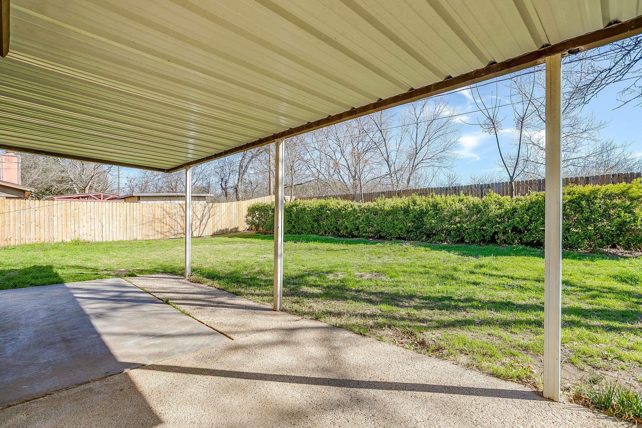 1812 Briar Run Benbrook TX 76126