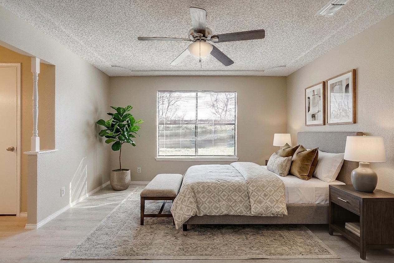 1812 Briar Run Benbrook TX 76126