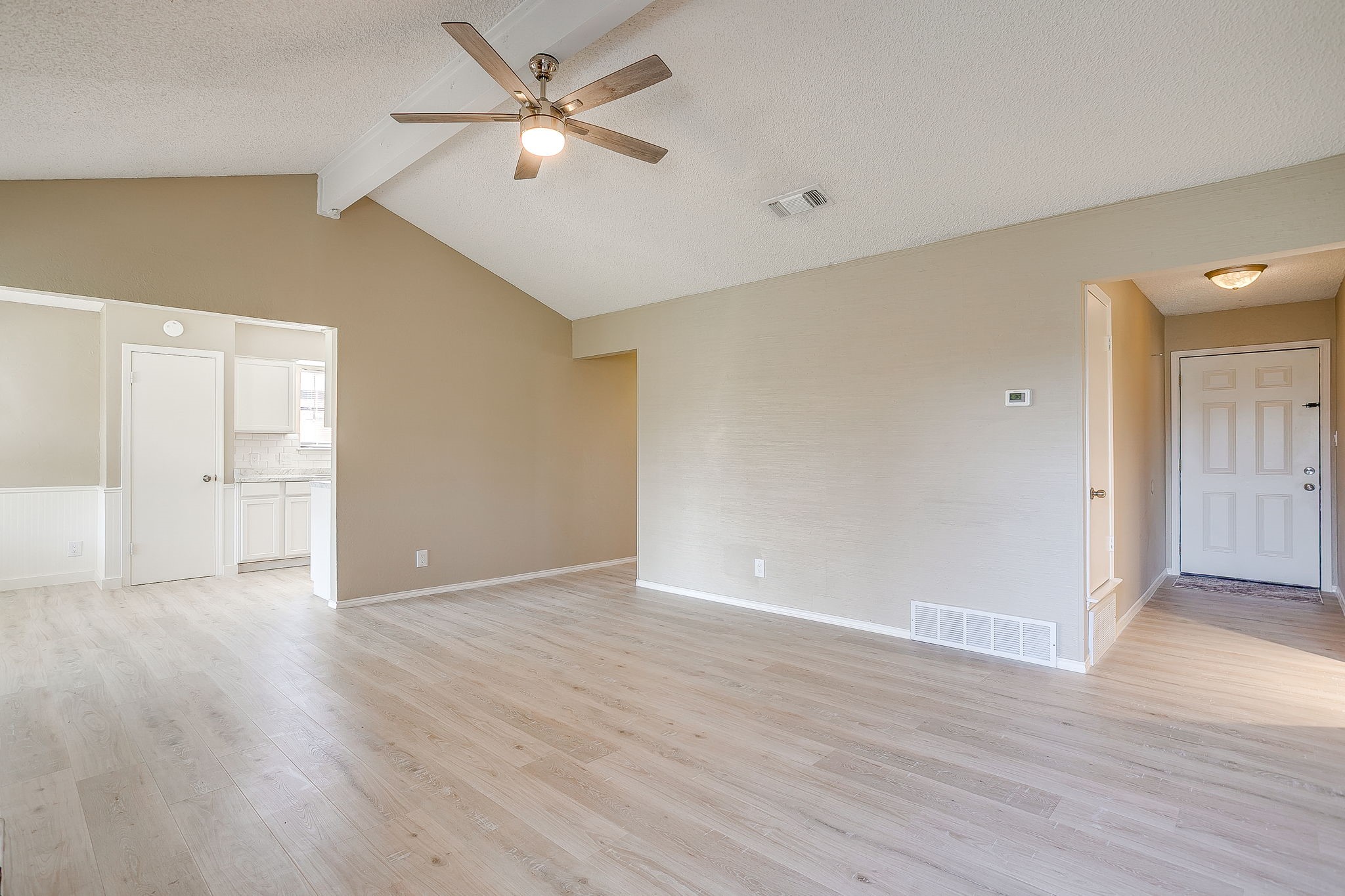 1812 Briar Run Benbrook TX 76126