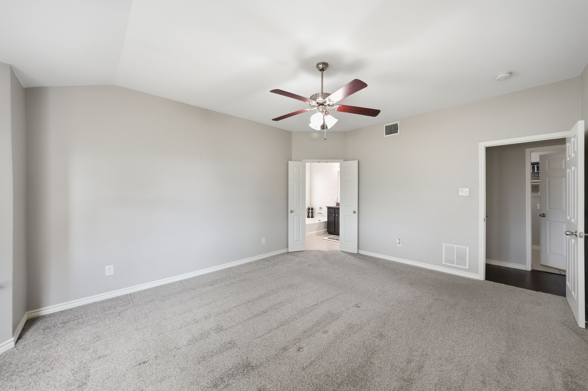 4521 Lakeside Hollow Street Fort Worth TX 76262
