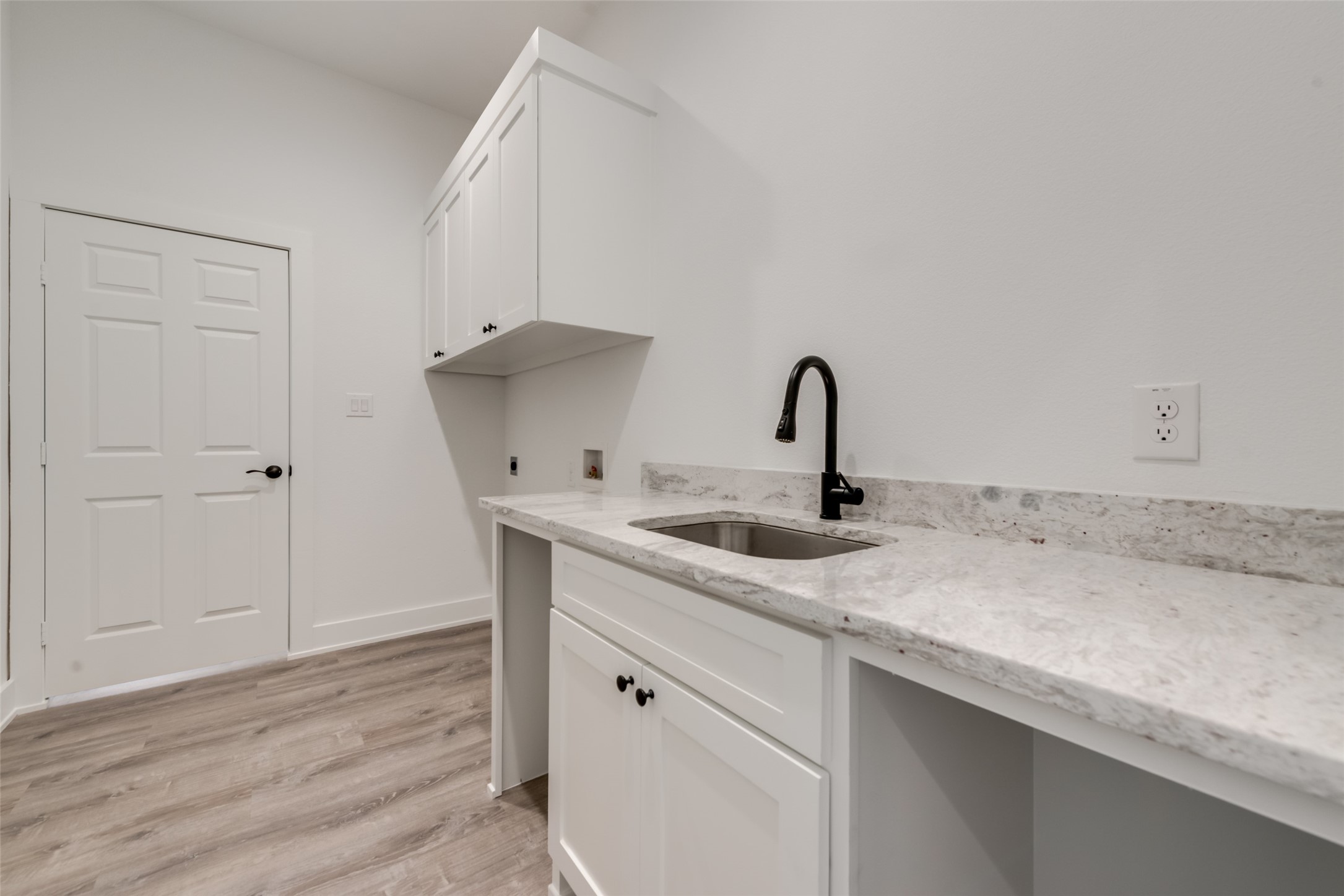 327 Lovers Lane Terrell TX 75160